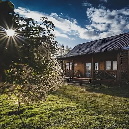 With Sauna, Jacuzzi And Private Pond Semesterbostad Lipusz