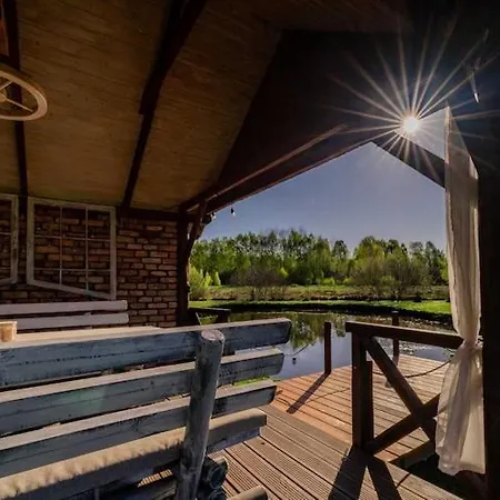 Semesterbostad With Sauna, Jacuzzi And Private Pond Lipusz