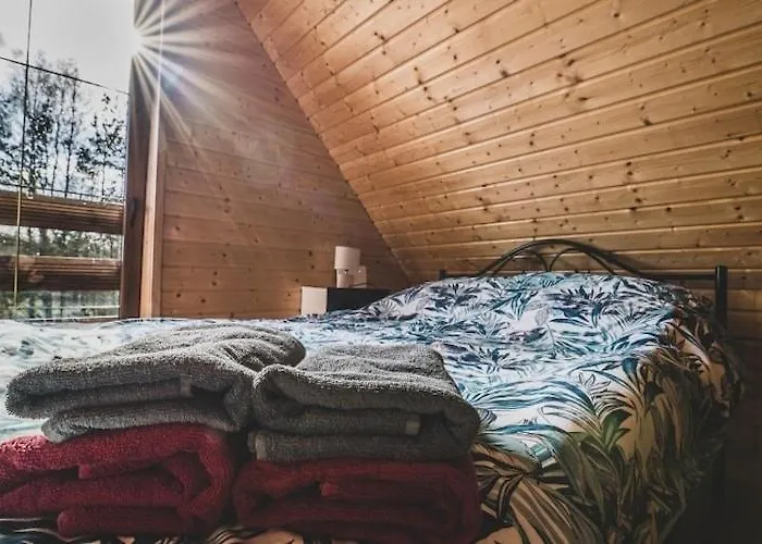 With Sauna, Jacuzzi And Private Pond Semesterbostad *