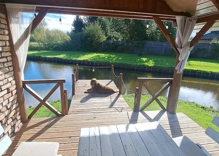 With Sauna, Jacuzzi And Private Pond Semesterbostad *