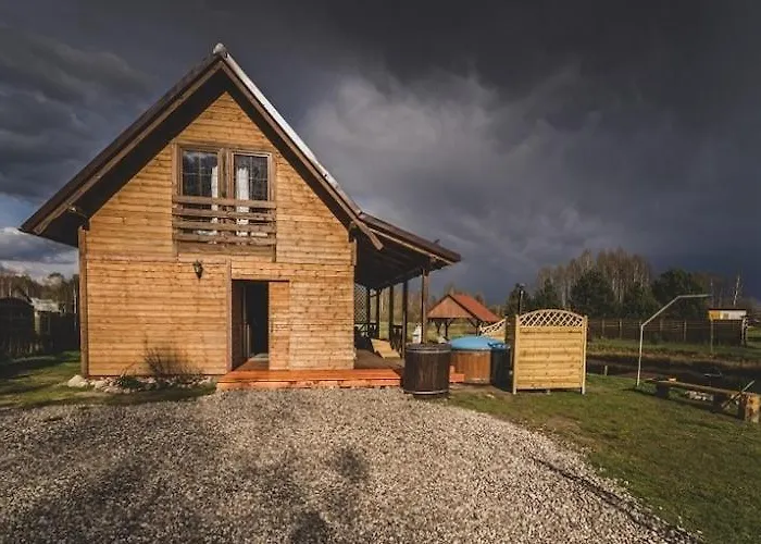 With Sauna, Jacuzzi And Private Pond Semesterbostad Lipusz