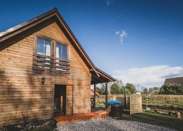 Semesterbostad With Sauna, Jacuzzi And Private Pond Lipusz